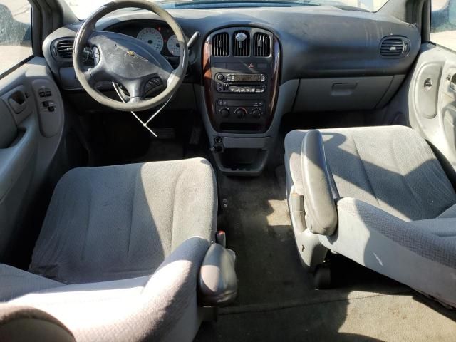 2004 Chrysler Town & Country