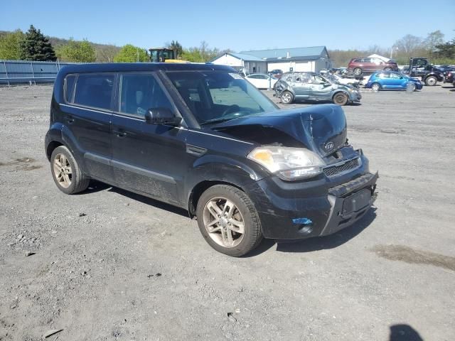 2011 KIA Soul +