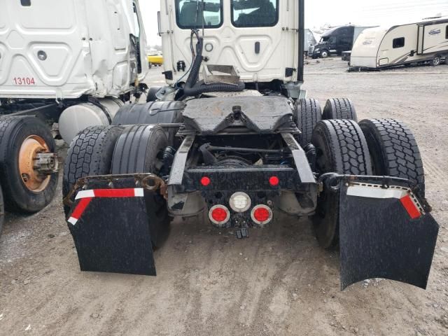 2018 Freightliner Cascadia 125