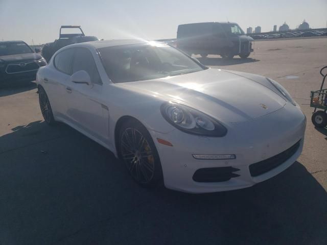 2016 Porsche Panamera 2