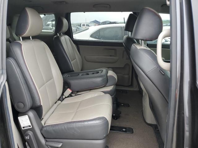 2018 KIA Sedona LX