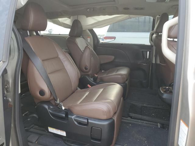 2017 Toyota Sienna XLE