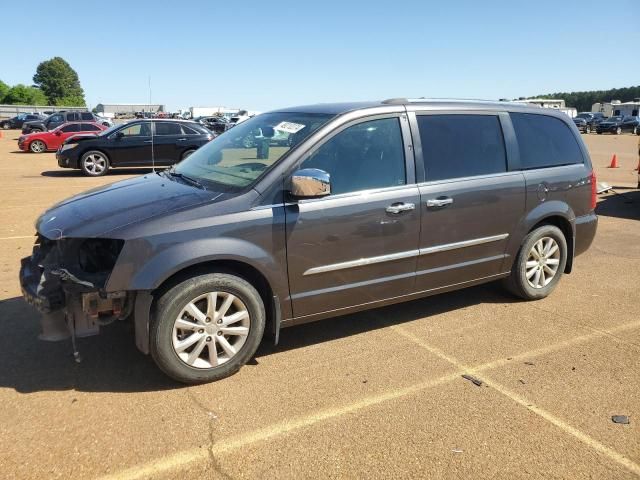 2015 Chrysler Town & Country Limited Platinum