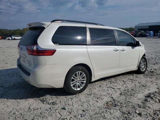 2015 Toyota Sienna XLE