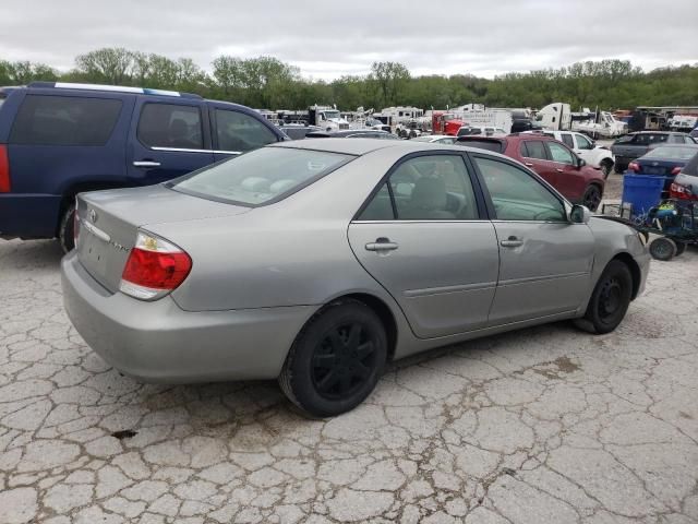 2005 Toyota Camry LE