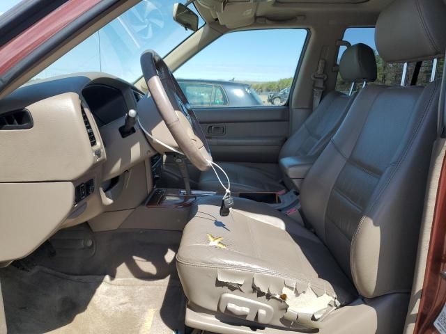 2003 Nissan Pathfinder LE