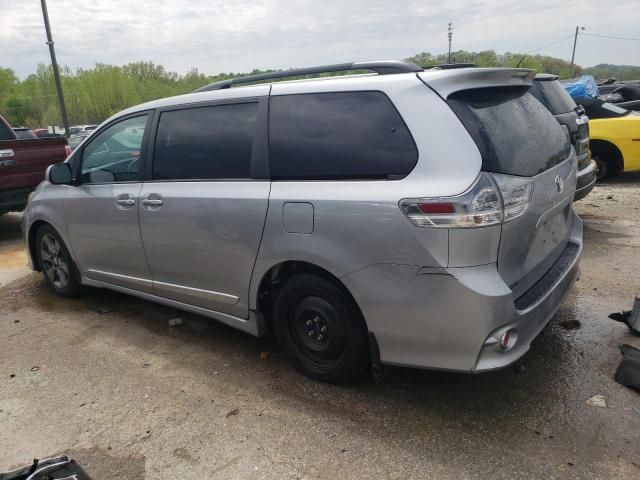 2016 Toyota Sienna SE