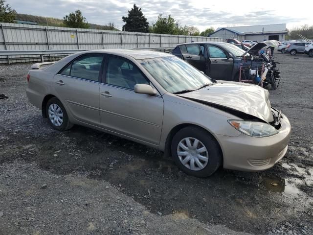 2005 Toyota Camry LE