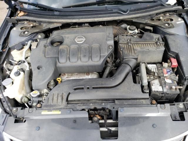 2010 Nissan Altima Base