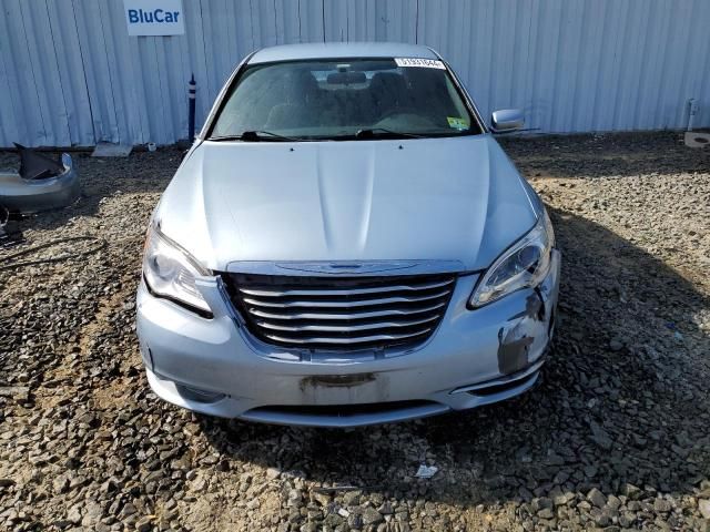 2013 Chrysler 200 LX