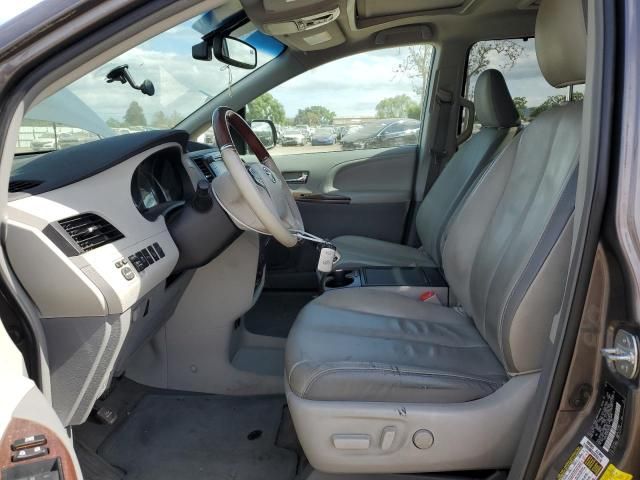 2013 Toyota Sienna XLE