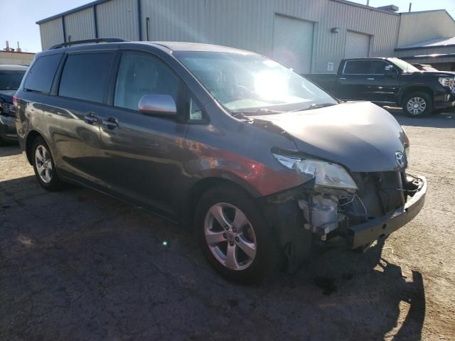 2013 Toyota Sienna LE