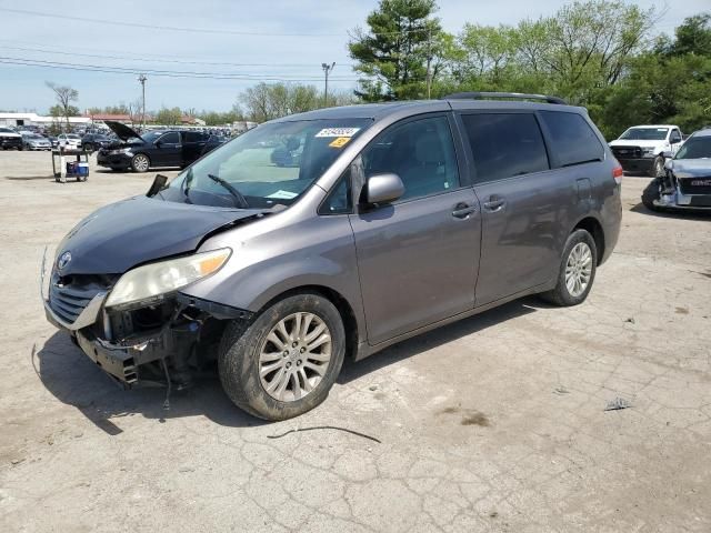 2011 Toyota Sienna XLE