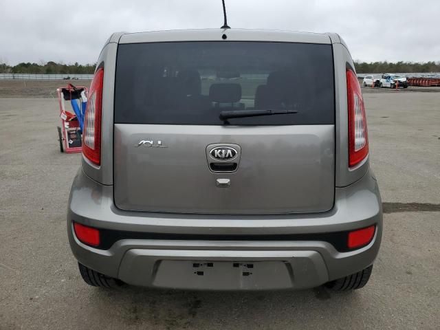 2013 KIA Soul +