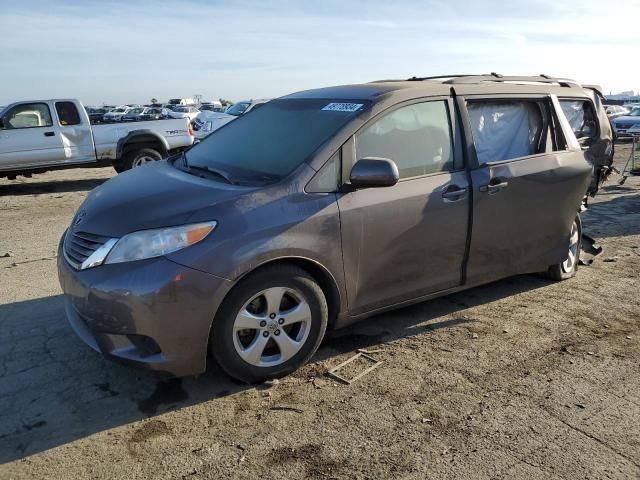 2015 Toyota Sienna LE