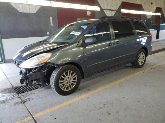 2009 Toyota Sienna CE