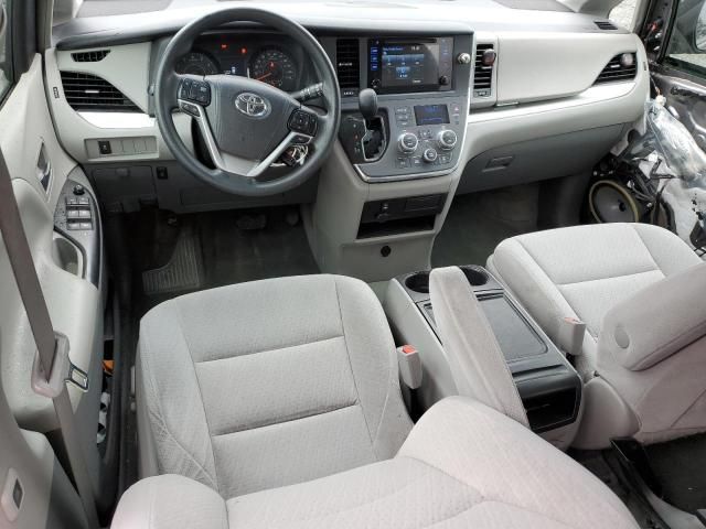 2015 Toyota Sienna LE