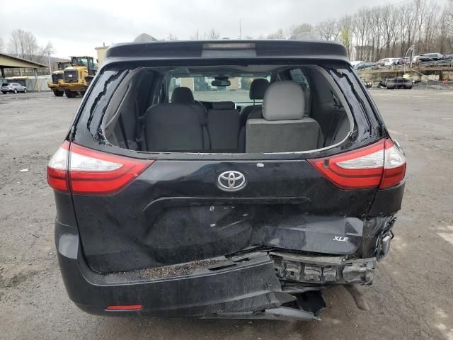 2016 Toyota Sienna XLE