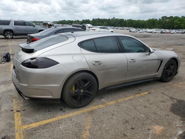 2011 Porsche Panamera 2