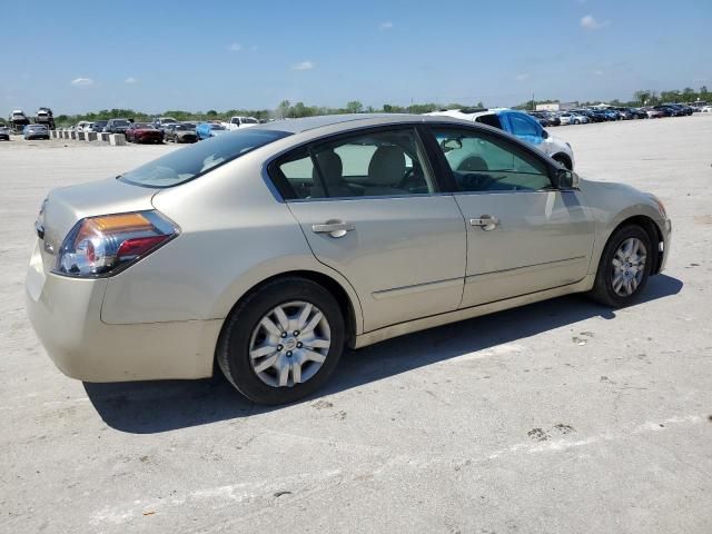 2010 Nissan Altima Base