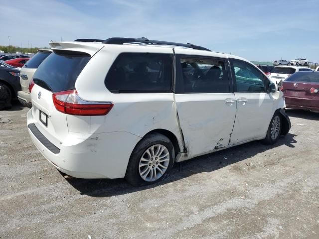 2015 Toyota Sienna XLE