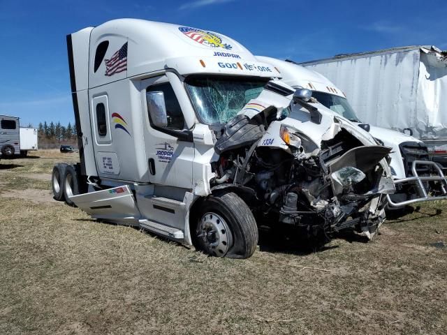 2021 Freightliner Cascadia 126