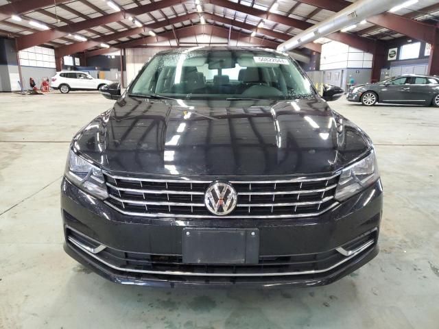 2018 Volkswagen Passat SE