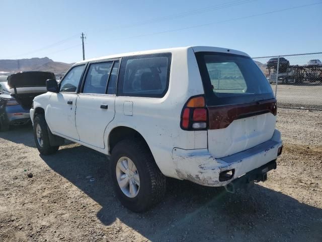 2000 Mitsubishi Montero Sport ES