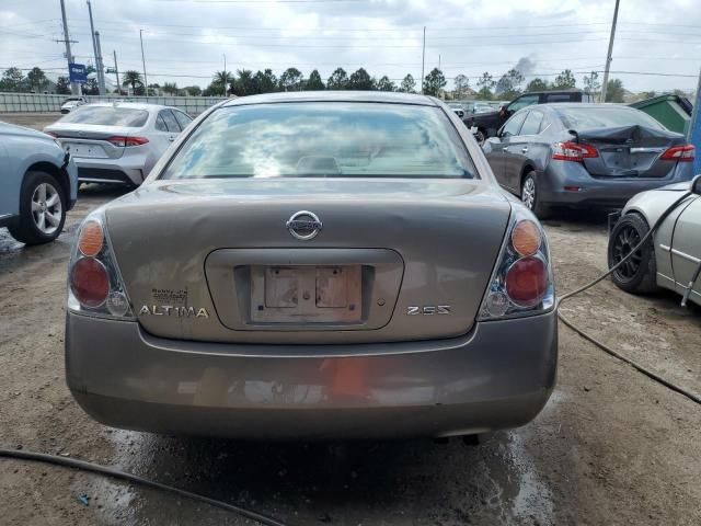 2004 Nissan Altima Base