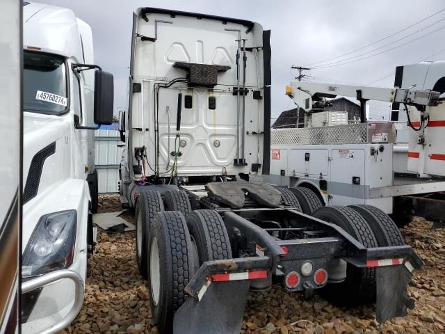 2014 Freightliner Cascadia 125