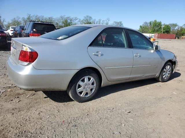 2005 Toyota Camry LE