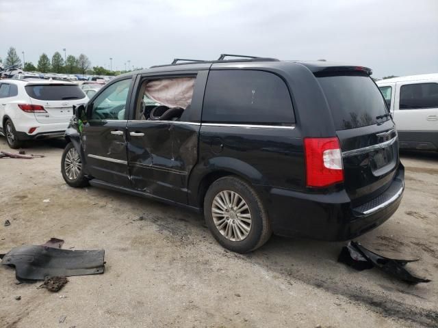 2013 Chrysler Town & Country Touring L