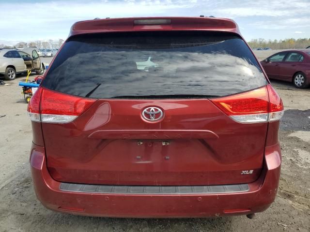 2013 Toyota Sienna XLE