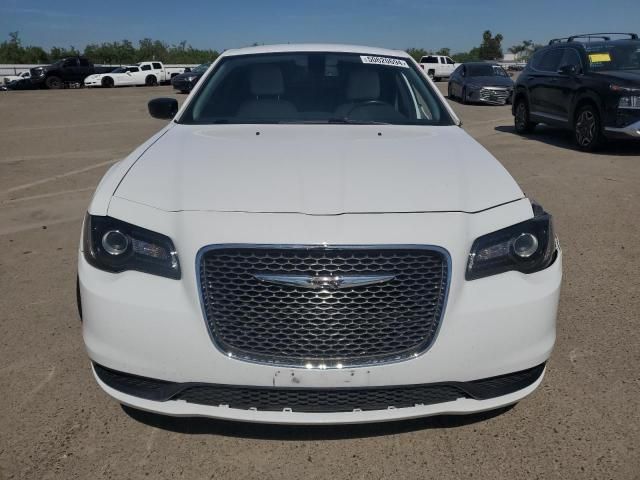 2019 Chrysler 300 Touring