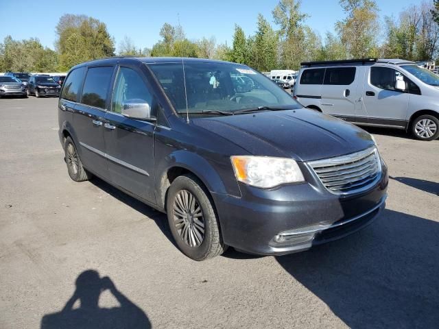 2013 Chrysler Town & Country Touring L