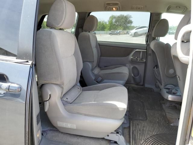 2010 Toyota Sienna CE