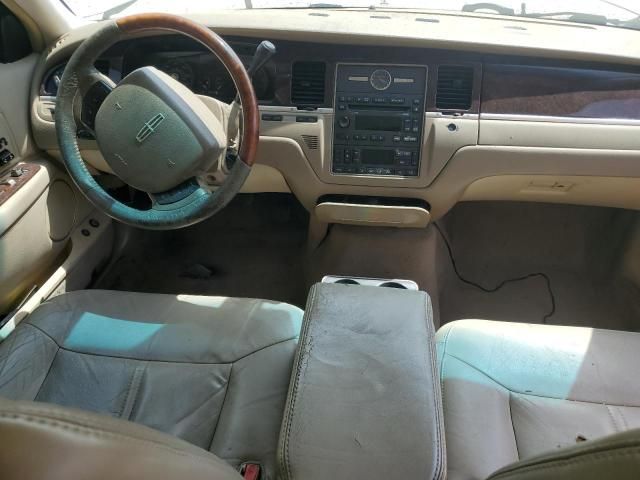 2007 Lincoln Town Car Signature Limited