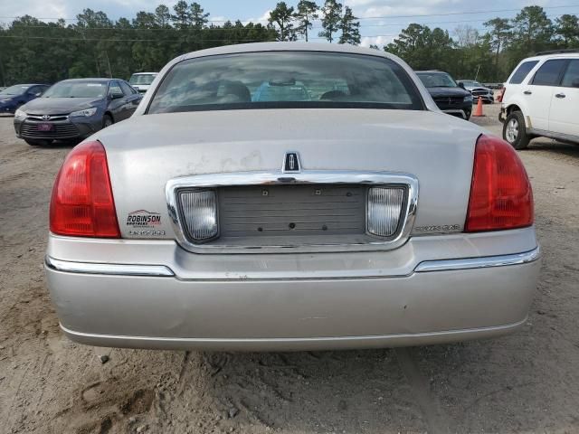 2010 Lincoln Town Car Signature Limited