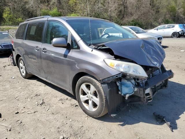 2011 Toyota Sienna LE