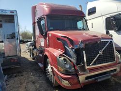 Salvage trucks for sale at Elgin, IL auction: 2009 Volvo VN VNL