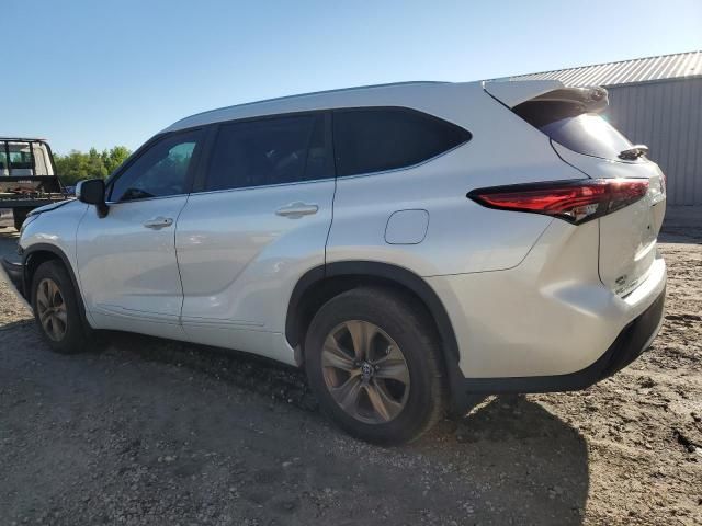 2023 Toyota Highlander Hybrid Bronze Edition