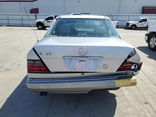 1995 Mercedes-Benz E 320 Base