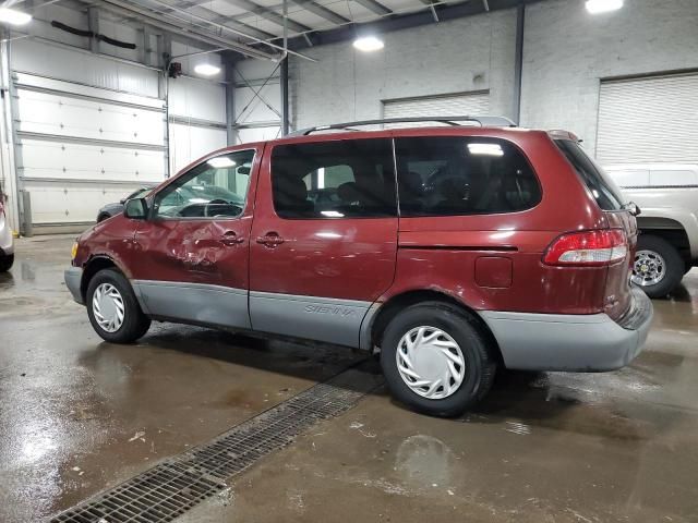 2001 Toyota Sienna LE