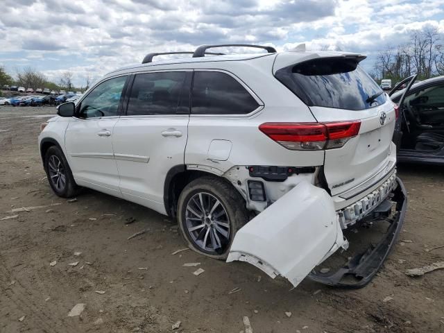 2017 Toyota Highlander SE