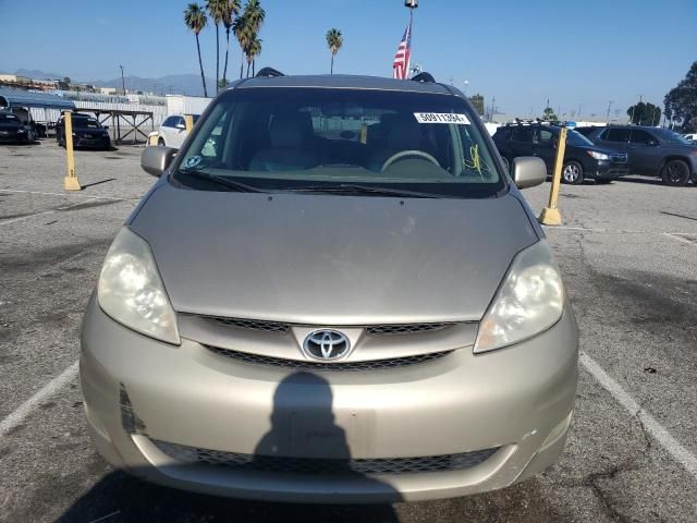 2008 Toyota Sienna XLE