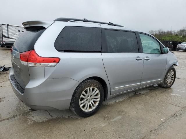 2013 Toyota Sienna XLE