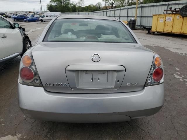 2004 Nissan Altima Base