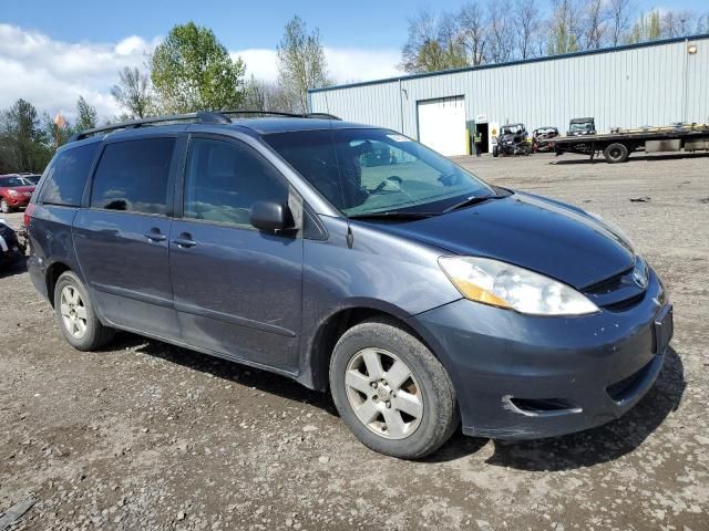 2009 Toyota Sienna CE