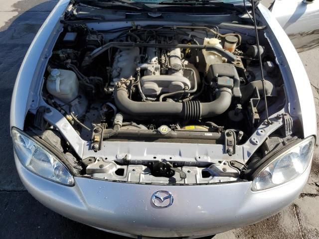 2005 Mazda MX-5 Miata Base