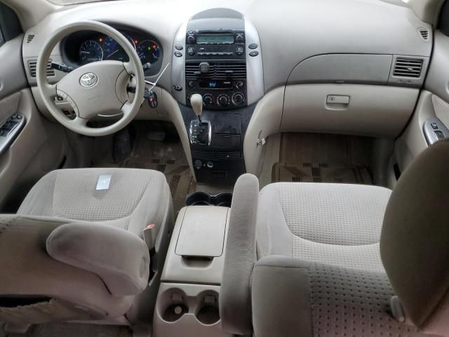 2006 Toyota Sienna CE